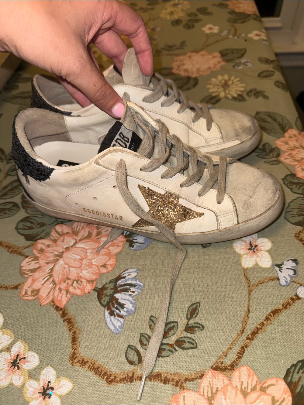 Golden Goose Women’s White Leather Sneakers with Gold Glitter Star